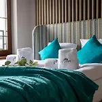 Park C3-z Dostepem Do Basenu, Sauny, Jacuzzi, Silowni Апартаменты